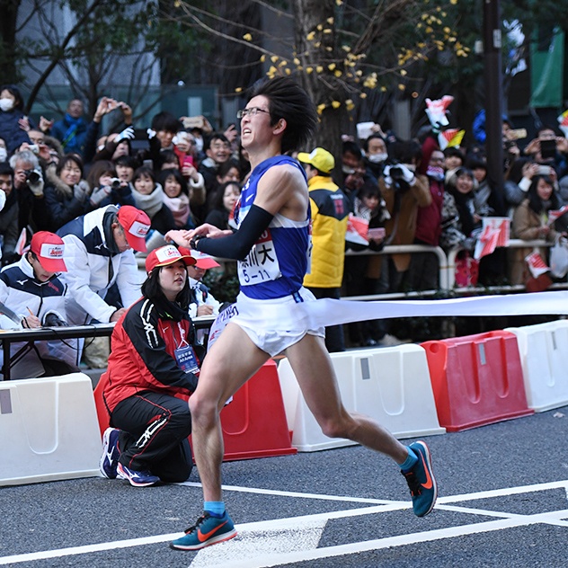 箱根駅伝セット\r
ミズノベンチコート M 黒\r
バスタオル、ハンドタオル 創価大学駅伝部 獅子奮迅2025 (創価大学駅伝部 獅子奮迅
